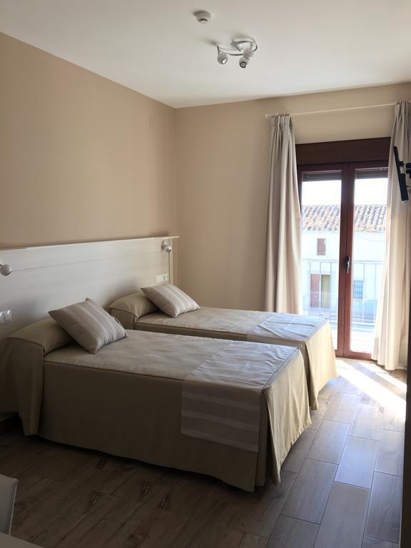 Hostal Los Encinares Villanueva de Córdoba Eksteriør billede