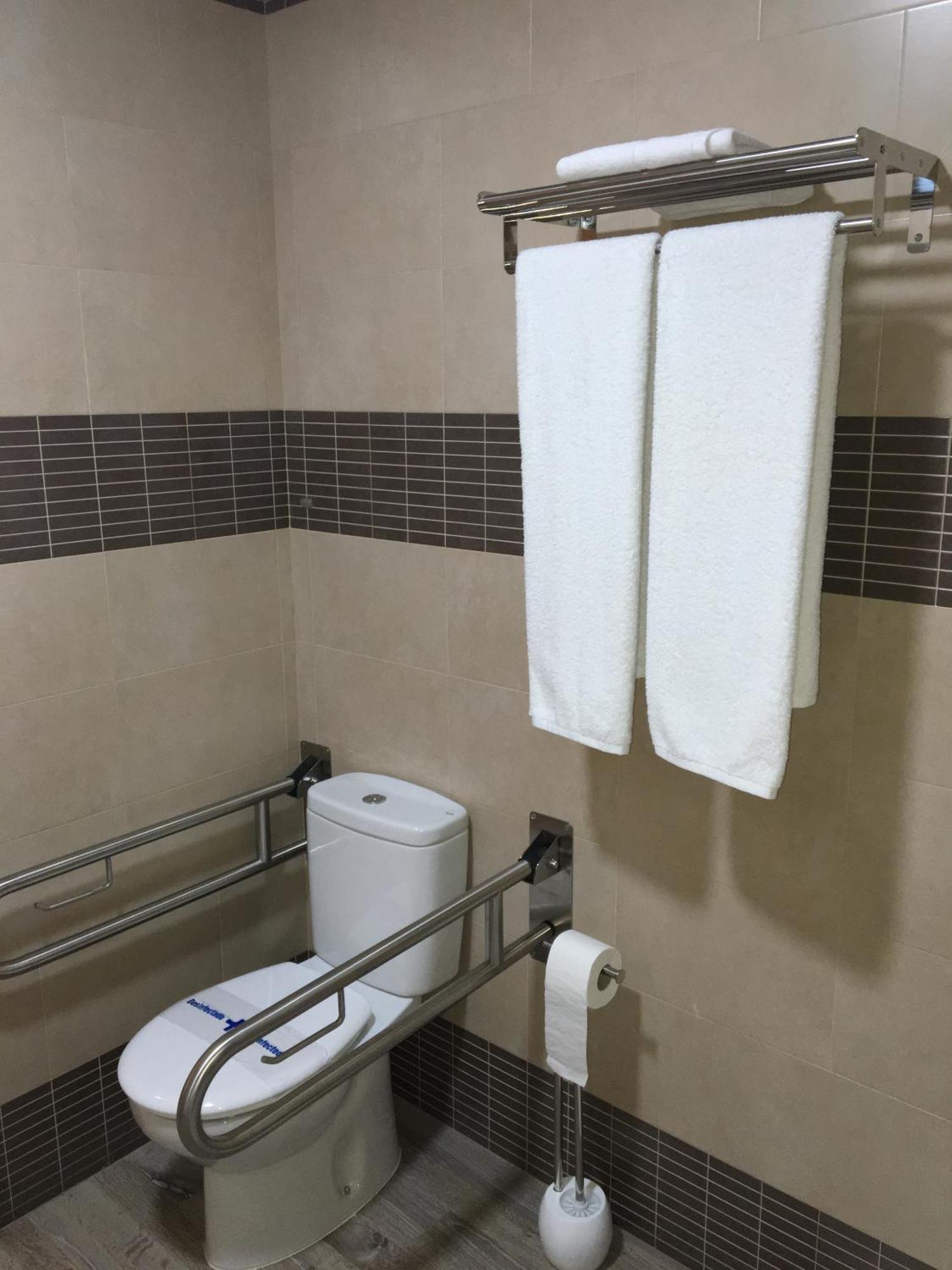 Hostal Los Encinares Villanueva de Córdoba Eksteriør billede
