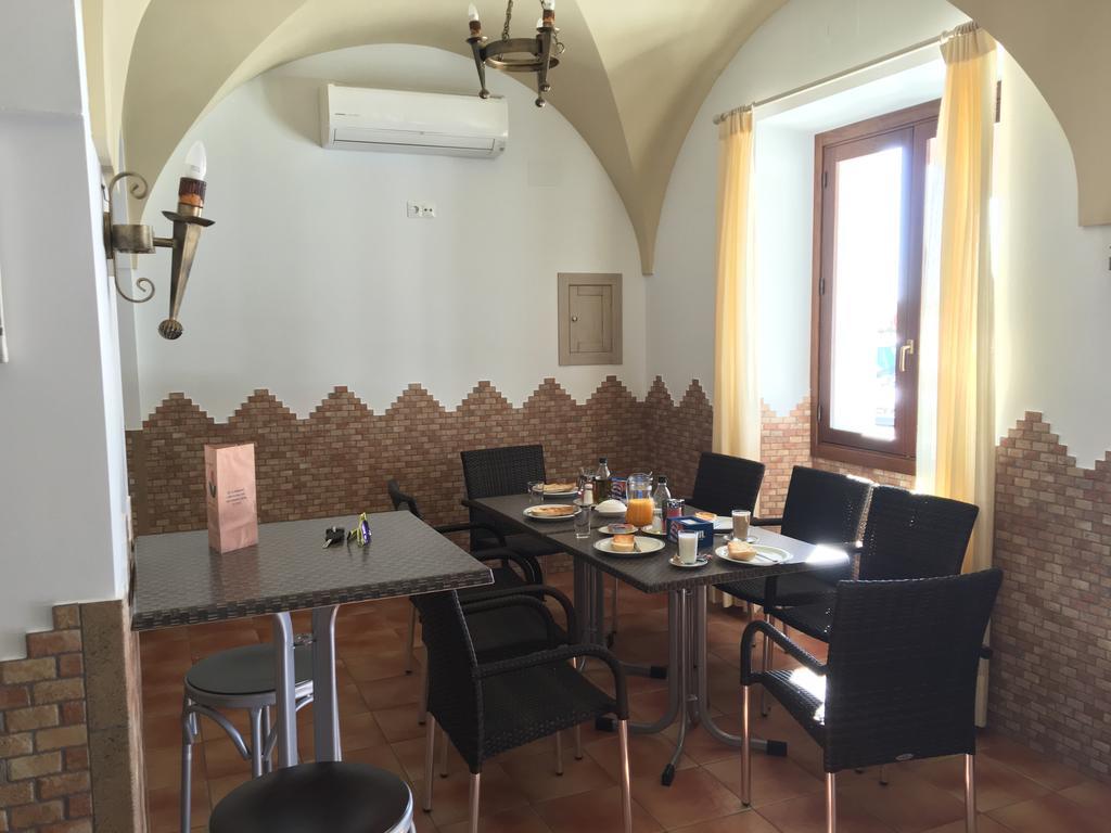 Hostal Los Encinares Villanueva de Córdoba Eksteriør billede